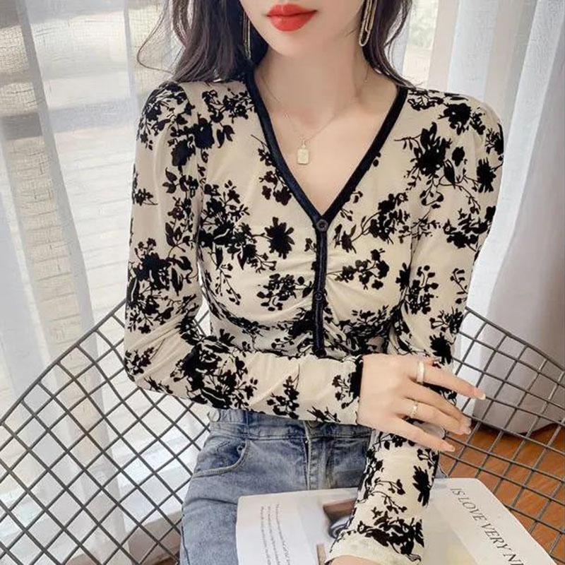 Women's Spring and Autumn Long-sleeved Tops Floral Slim Fit All-match Bottoming Shirts