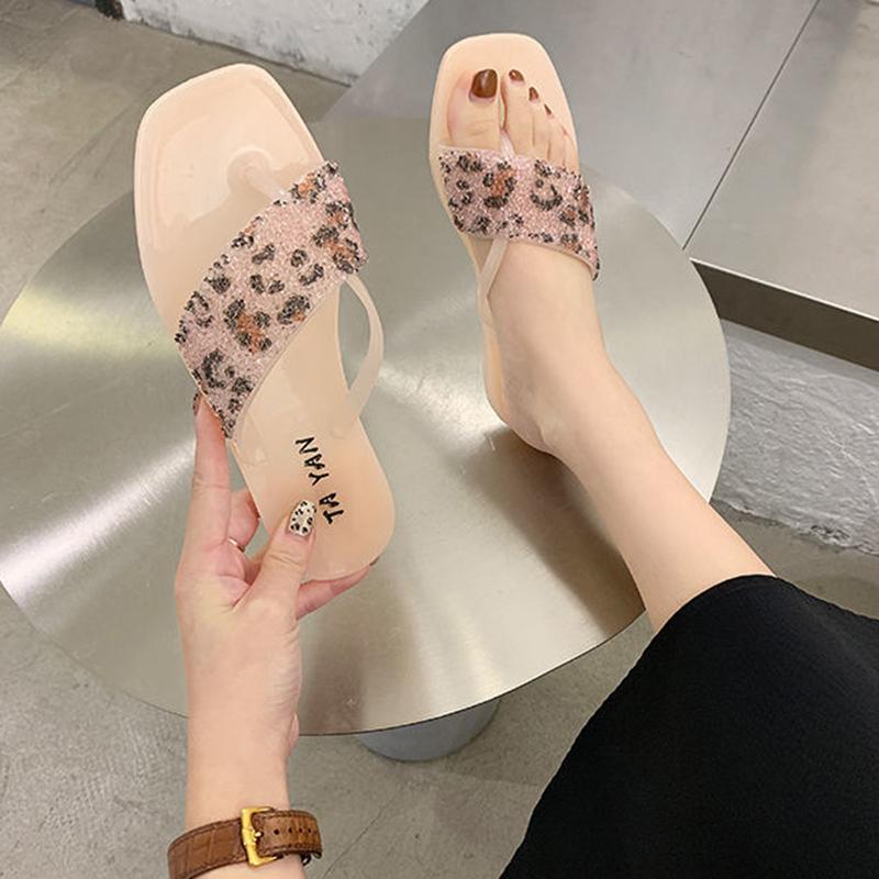 Plastic Crystal Slippers Women Wear Non-slip Sandals Slippers Rhinestone Herringbone Fashion All-match Crystal Shoes Please buy the bigger one