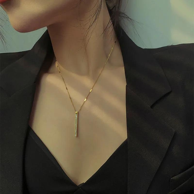 Exquisite Shell Pendant Necklace Titanium Steel Necklace Ladies' Clavicle Chain Golden Necklace Personalized Ornaments Jewelry Mom Daughter Gifts