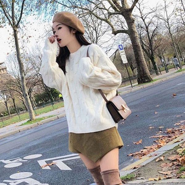 Autumn and Winter Round Neck Twist Pullover Short Loose Student Bottoming Sweater Wild Thick Sweater Women