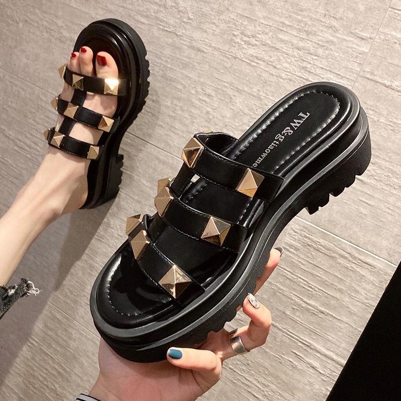 Rivet Half Slippers for Women's Outer Wear Summer Fashion One-word Drag, Soft Bottom Mid-heel Platform Sandals Thick Bottom Sandals