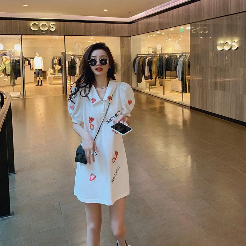 White Medium Length T-shirt Dress Slim Summer Embroidery Square Neck Bubble Short Sleeve Dress