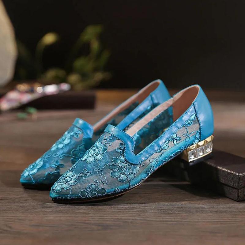 Mesh Hollow Sandals Women Summer Flat Single Shoes Soft Sole Embroidered Mother Style Women's Shoes
