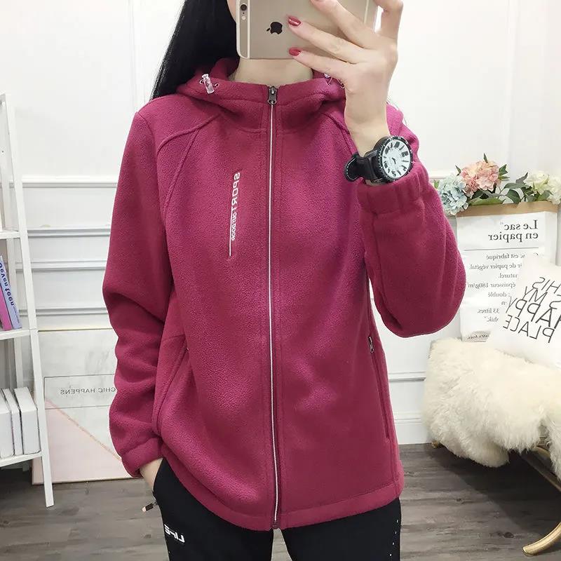 Outdoor Ladies Fleece Jacket Winter Thickened Warmth Casual Mountaineering Hooded Zipper Jacket Suitable for Women