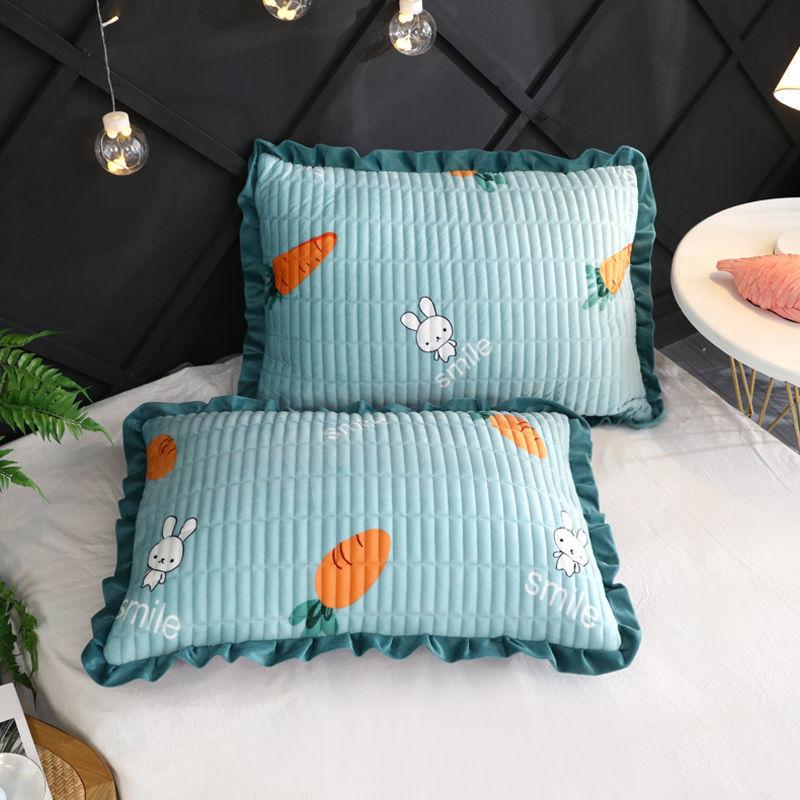 Crystal Velvet Pillowcase Quilted Cotton Warm Lace Pillowcase A Pair of Printed Suede Pillow Core Short Plush Pillow Set