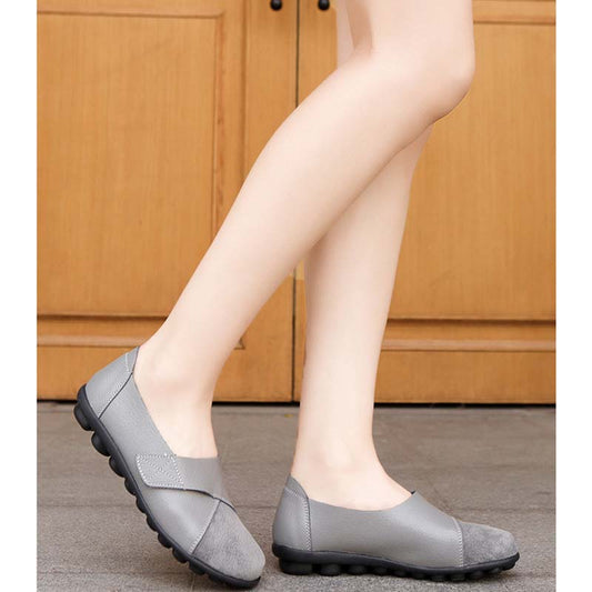 Woman's Flats Shoes Soft Genuine Leather Boat Shoes Solid Color Velcro Retro Comfortable Flat Shoes Lazy Slip on Single Shoe Soft Sole Lightweight