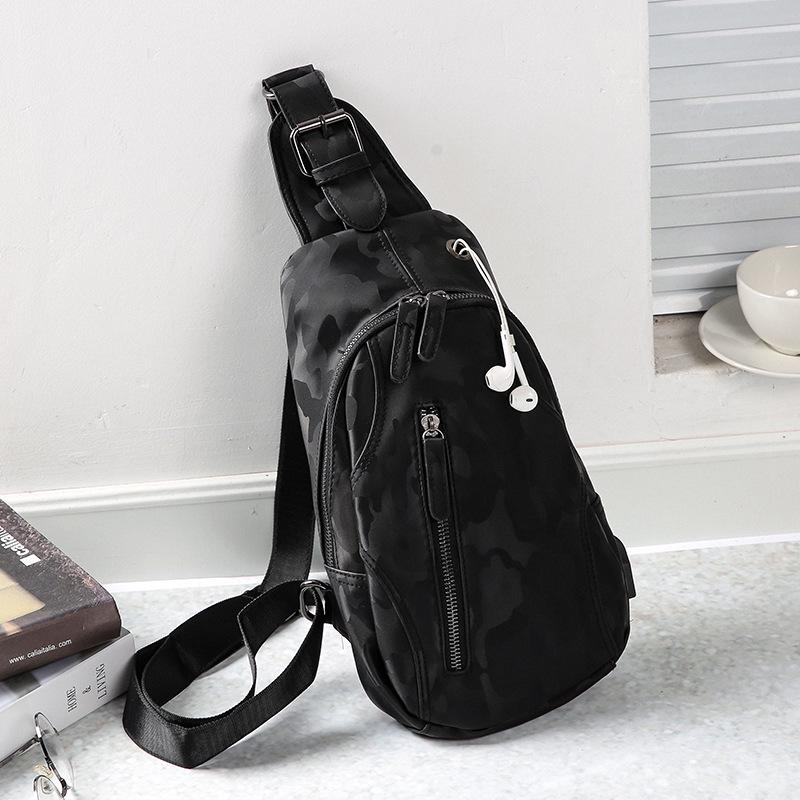 Chest Bag Men's Multi-layer Zipper with Headphone Hole Messenger Bag Outdoor Sports Shoulder Bag