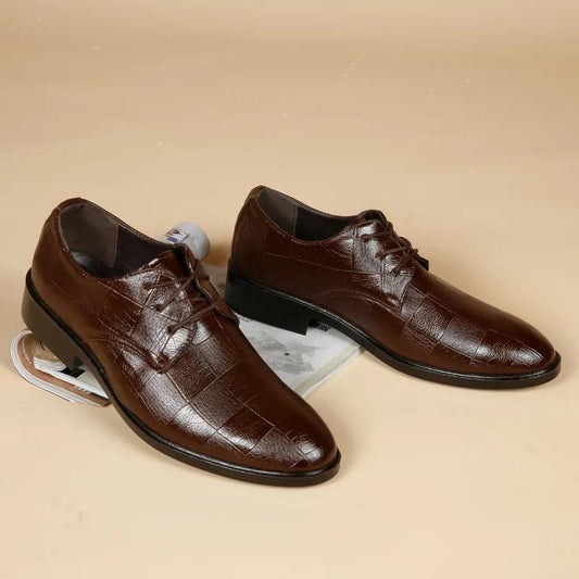 Men's Leather Shoes British Style Pointed Business Formal Leather Shoes Youth Students Comfortable Breathable Leather Shoes Wedding Groom Shoes