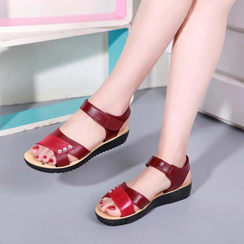 Women's Summer  Sandals Waterproof Non-slip Sandals Mother Soft Bottom Wear-resistant Breathable