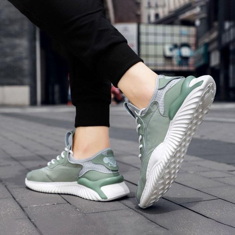 2021 Spring Summer Men's Breathable Sports Shoes All-match Sports Leisure Mesh Panel Shoes Men's Running Shoes