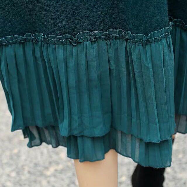 Women's Solid Color Knitted Dress Autumn and Winter Long Sleeve Retro V-neck Loose Slim Simple Versatile Long Ruffle Dress