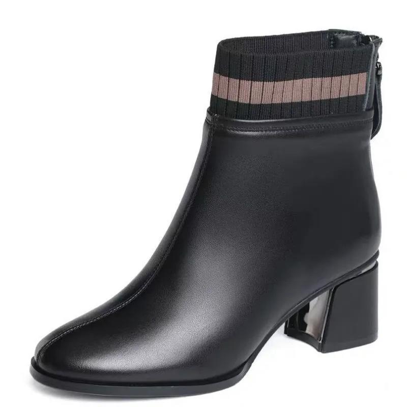 Women's Leather Short Boots Winter Warm and Cashmere Martin Boots Round Toe Thick Heel Boots