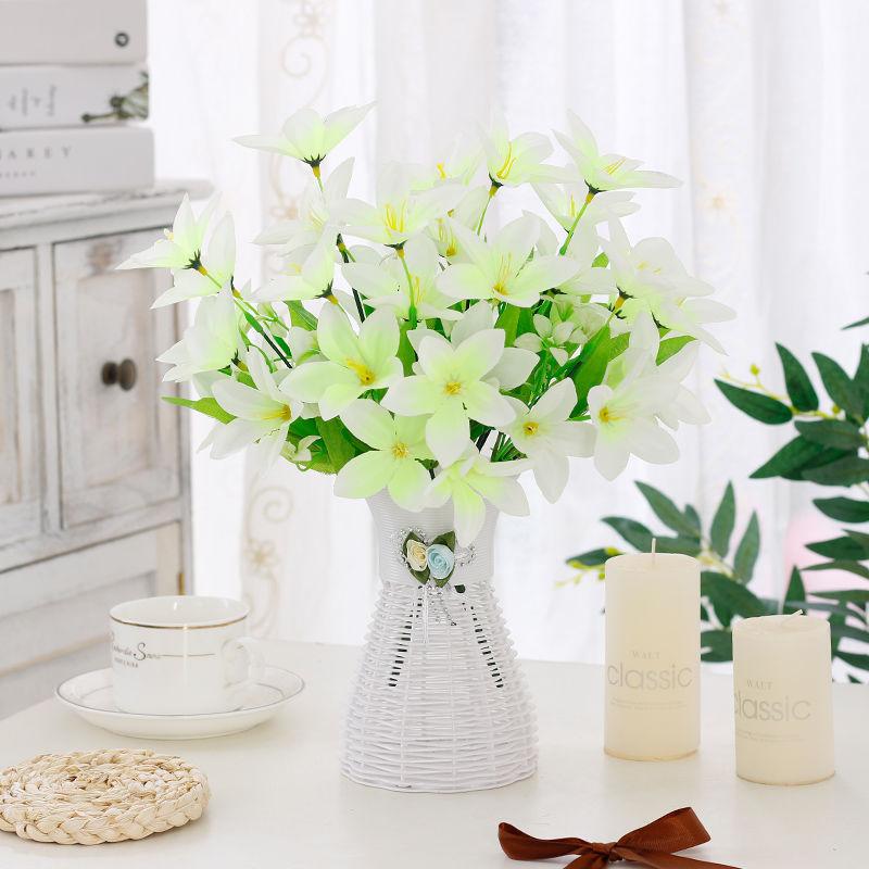 Table Decoration Living Room Plastic Flower Bouquet Small Potted Plant Decoration Artificial Flower Simulation Flower Indoor Furnishing Dining Table