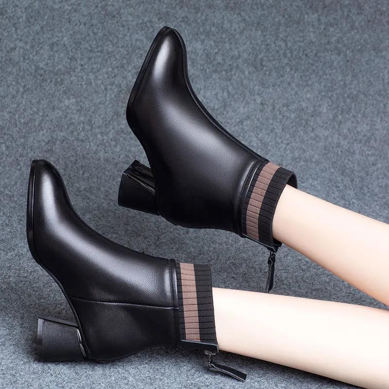 Women's Winter Plush Velvet Warm Soft Leather Thick Heel Short Boots Short Mid-heel British Style Martin Boots