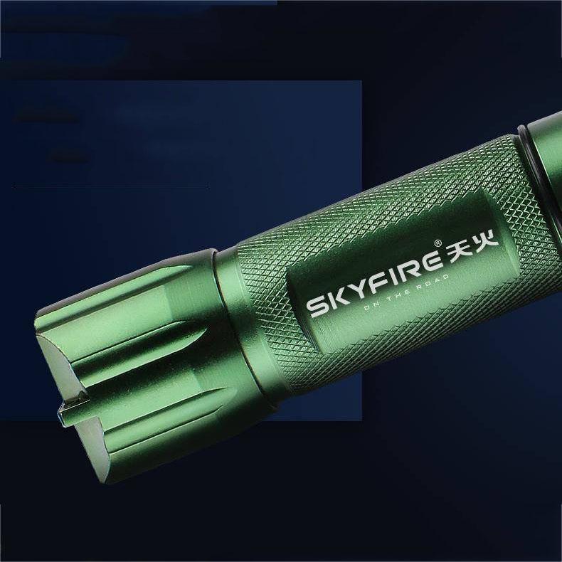 Powerful Led Flashlight Zoom Torch 18650/26650 Rechargable Battery Brighter Than Outdoor Light
