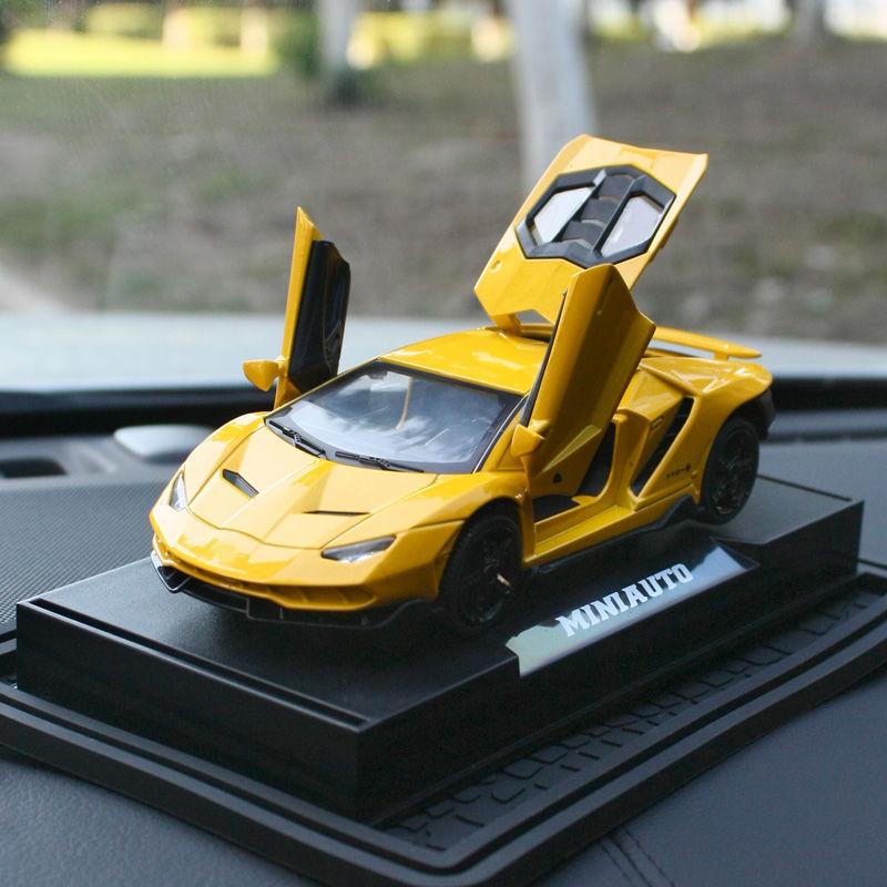 High Imitation Sports Car Car Accessories Center Console Decoration Zinc Alloy Supercar Model