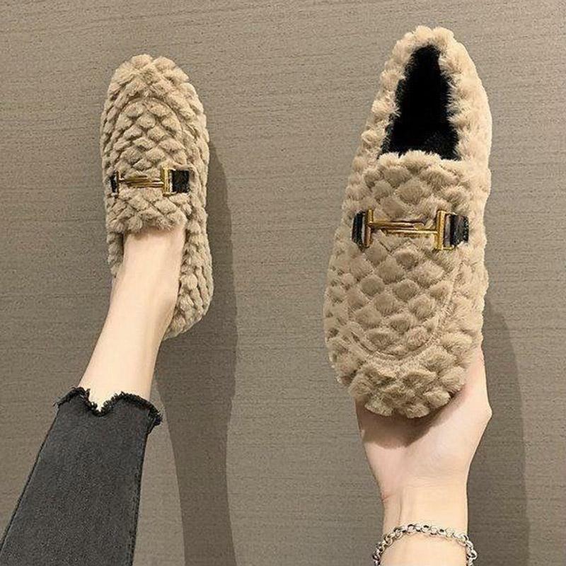 Autumn and Winter Women's Plush Shoes  Plus Velvet Cotton Shoes Short Plush Ankle Boots