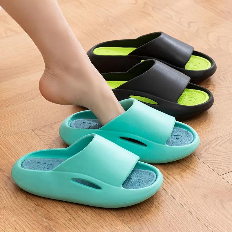 Summer Men's and Women's Slippers To Wear Outside The Bathroom with Non-slip Thick Bottom Wear-resistant Couple Slippers