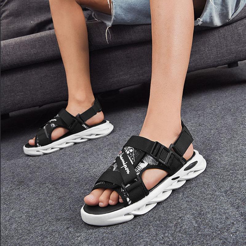 Sandals Men's Summer Men's Beach Shoes Breathable Non-slip Wear-resistant Soft Bottom Men's Dual-use Sandals and Slippers