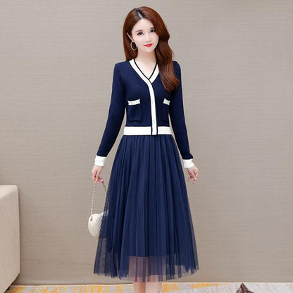 The Skirt Is Feminine and Thin Black Fake Two-piece Mesh Stitching Knitted Dress V-neck Long-sleeved Mesh Skirt Waist and Thin