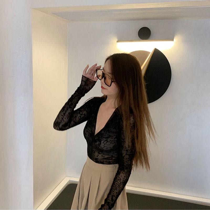 Women's Spring and Autumn Long-sleeved Shirt V-neck Slim Bottoming Top