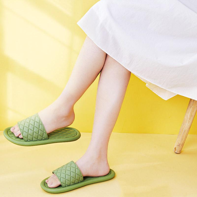 New Slippers Women Summer Thick Bottom Indoor Home Couples Home Bathroom Non-slip Soft Wear Cool Slippers