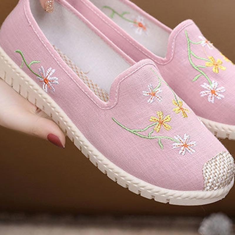 Women's Old Beijing Breathable Cloth Shoes Canvas Flat Soled Non Slip Casual Shoes