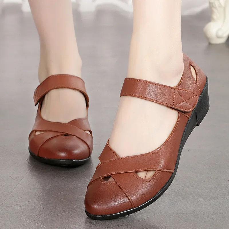Women's Flat Sandals Summer Casual Flat PU Leather Sandals Mother Shoes Soft Bottom Comfortable Breathable Non-slip Sandals