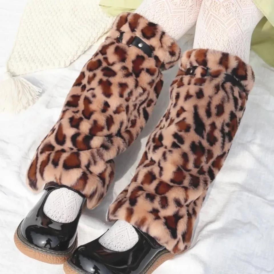 College Wind Winter Warm Leg Plush Plush JK Middle Tube Socks Lore Tower Piles Piles Socks Knee Pads