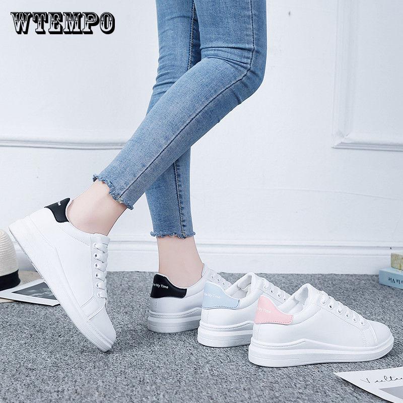 Pair of Shoes Women Casual Fashion Breathable Shoes