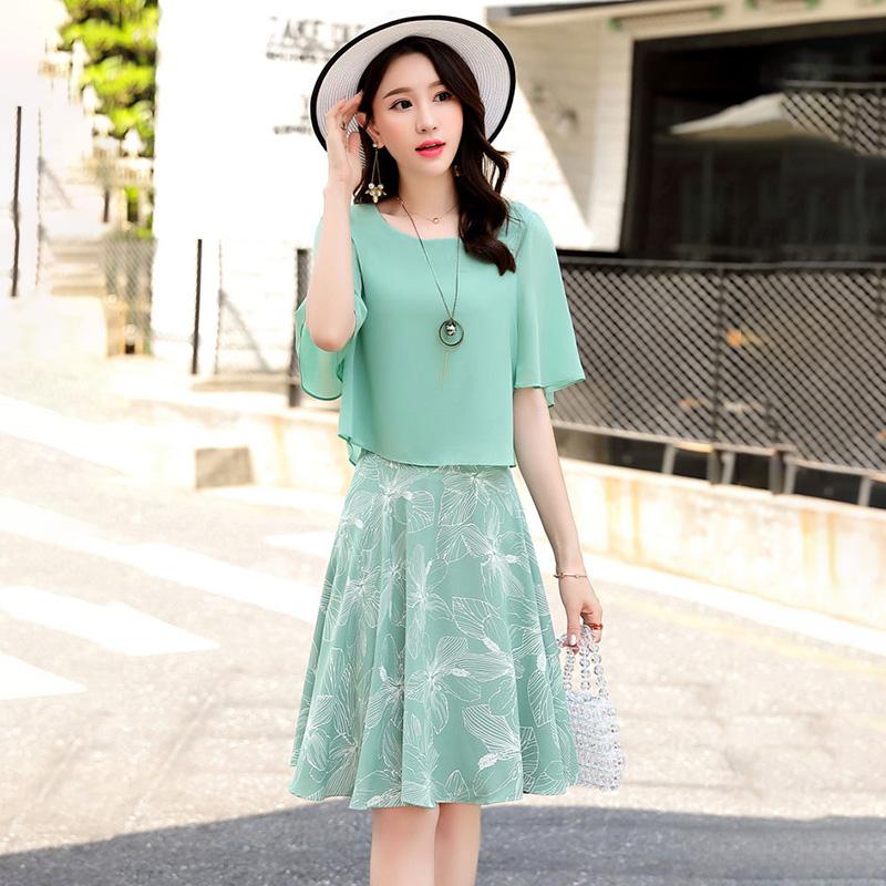 Set Chiffon Dress Female Niche Sweet Wind Is Thin Two-piece Skirt Round Neck Short-sleeved Top A-line Short Skirt Chiffon Fabric Light and Breathable