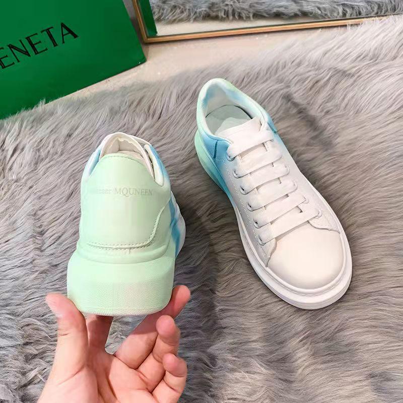 Female Gradient Color Small White Shoes Ladies Personality Casual Shoes Spring and Autumn Students Korean Version All-match Thick Bottom Shoes