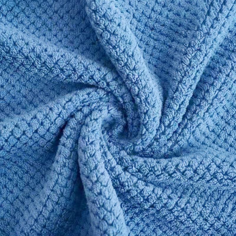 Oversized Bath Towels for Adult Men and Women Are More Absorbent Than Cotton Towels and The Fabric Is Softer and Cute