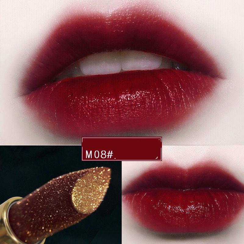 Cherry cow blood red lipstick does not fade, compact and portable moisturizer not easy to discolor