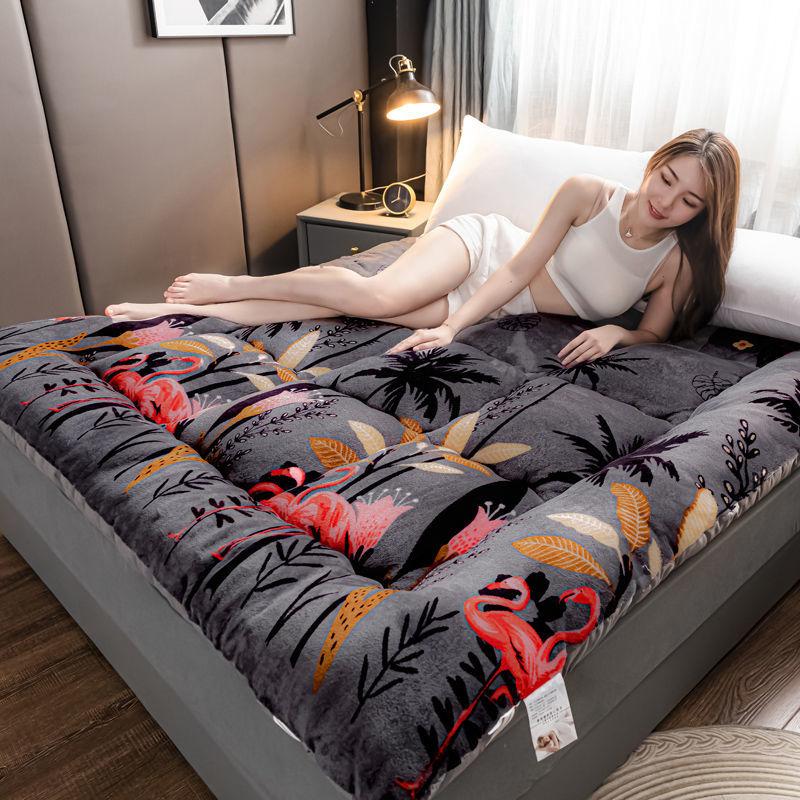 Household Thickened Lamb Velvet Soft Mattress Non-slip Foldable Student Dormitory Sleeping Pad