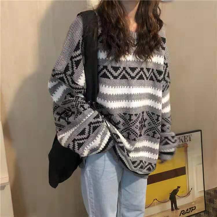 Autumn and Winter Stripe Long-sleeved Jacquard Sweater Loose Round Neck Female Sweater Wild