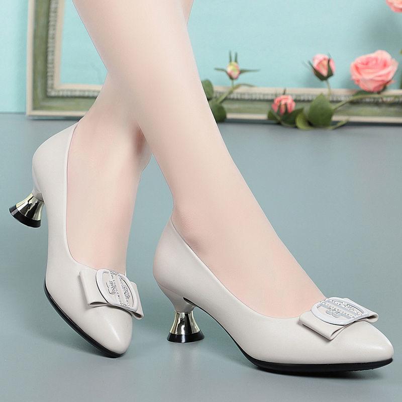 Black Soft Leather Shoes Soft Sole Comfortable All-match Work Shoes Women's Medium-heeled High Heels Non-slip Wear-resistant