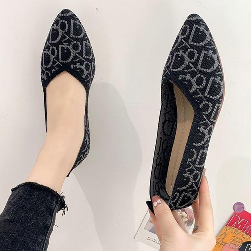 Casual Lazy Beanie Shoes Women's All-match Breathable Flying Woven Flat-bottomed Mother's Shoes Single Shoes