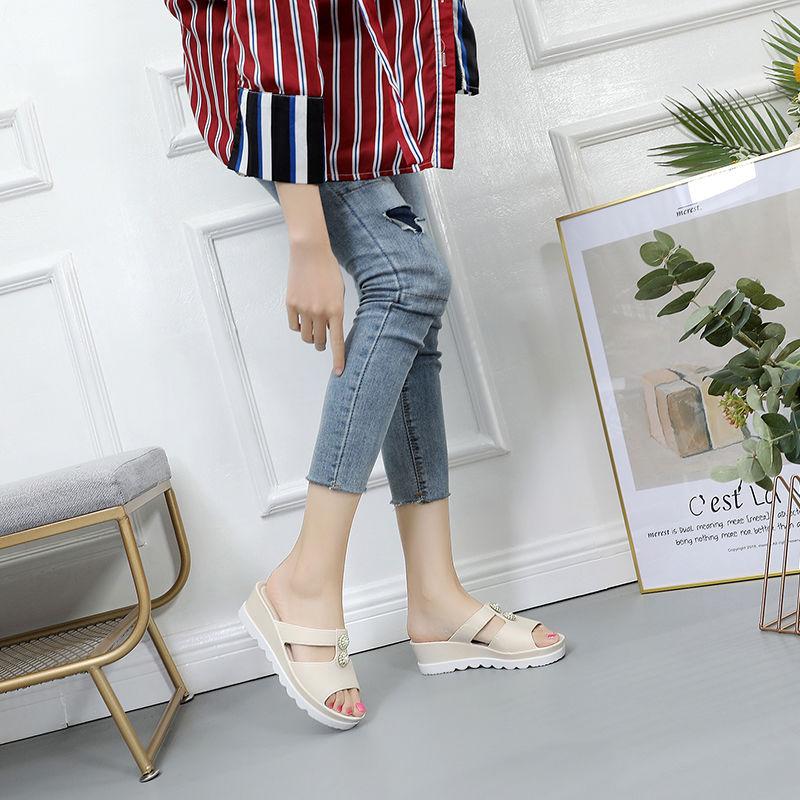 Heightening Slippers Women's Summer Thick-soled High-heeled Sandals Outdoor Wear Non-slip Platform Shoes Sandals Rhinestone Stitching Slippers