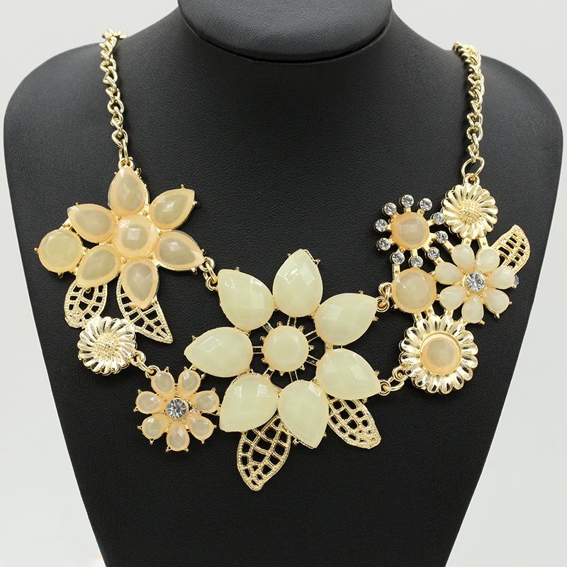 Temperament Flower Gemstone Necklace Gardenia Open Pendant Sweater Chain