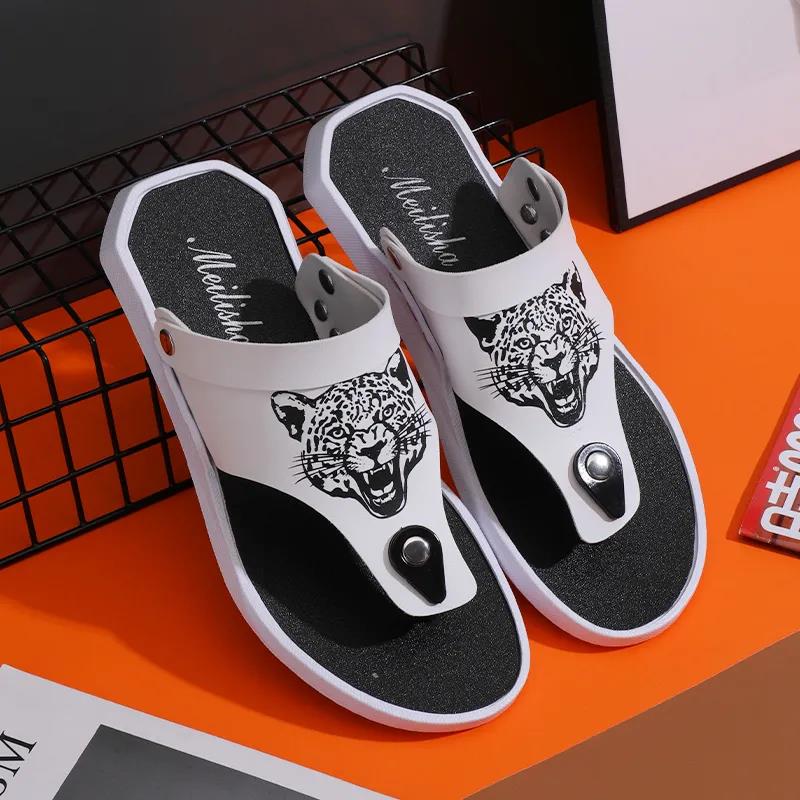 Summer Men's Outdoor Beach Sandals Slippers Non-slip Leisure Drag Indoor Bathroom Dual-use Slippers