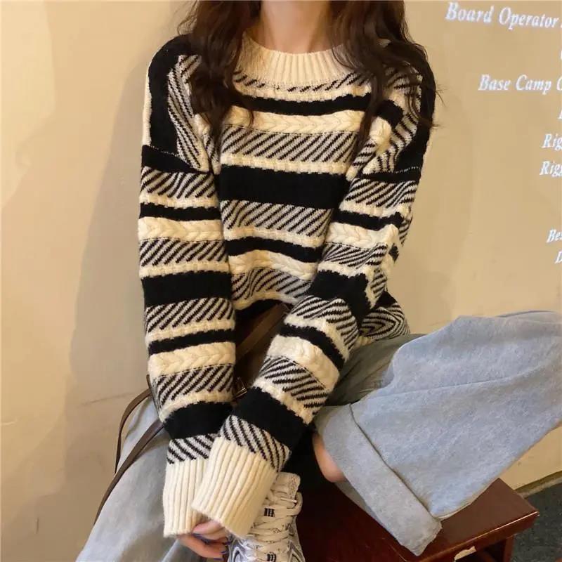 Lazy Style Striped Sweater Fashion Round Neck Long Sleeve Sweater Large Size Loose Pullover for Women
