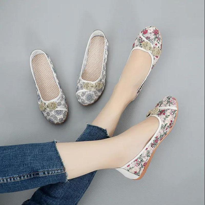 Summer Hollow Women's Shoes Mesh Shoes Mother Shoes Embroidered Soft Sole Tendon Sole Casual Shoes Grandma Shoes Breathable