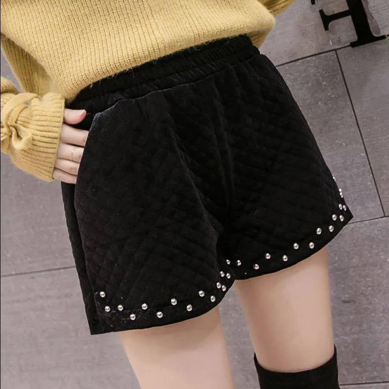 Loose Plus Size Women's Fat Mm Thin Gold Velvet Wide-leg Shorts Outer Boots Pants Women's Bead Rivet Shorts