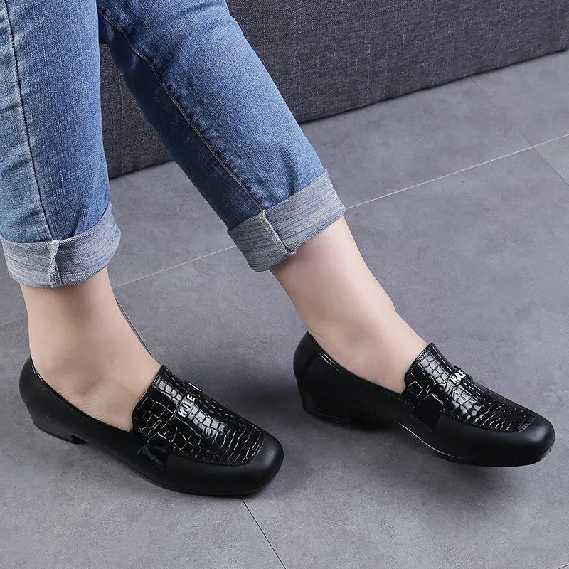 Women's Rain Boots Shallow Mouth Waterproof Low-top Short Tube Spring and Autumn Outer Wear Kitchen Non-slip Wear-resistant Soft-soled Work Shoes