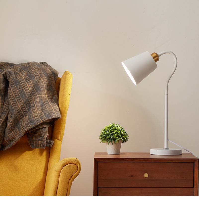 Modern Eye Protection Creative Designer Simple Living Room Bedroom Bedside Study Desk Plug-in Table Lamp
