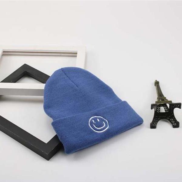 Woman hat Plush Cotton hat Wild hat Windproof hat Autumn winter Warm hat Thick hat Fashion Man