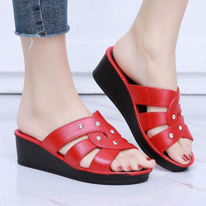 Ladies High Heel Slippers Summer Thick Bottom Home Outdoor Non-slip Slippers Women Summer Shoes Soft Bottom Wedge Heel Rhinestone Sandals