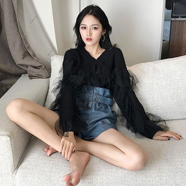 Hollow Lace Stitching Sweater Autumn and Winter Fashion Bottoming Shirt Solid Color Long-sleeved V-neck Sweater Casual All-match Top