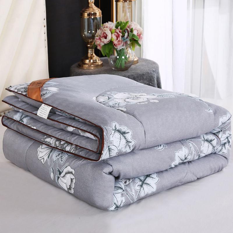 Skin-friendly Mulberry Silk Quilt Single and Double Summer Air-conditioning Quilt Spring and Autumn Quilt Warm Winter Quilt